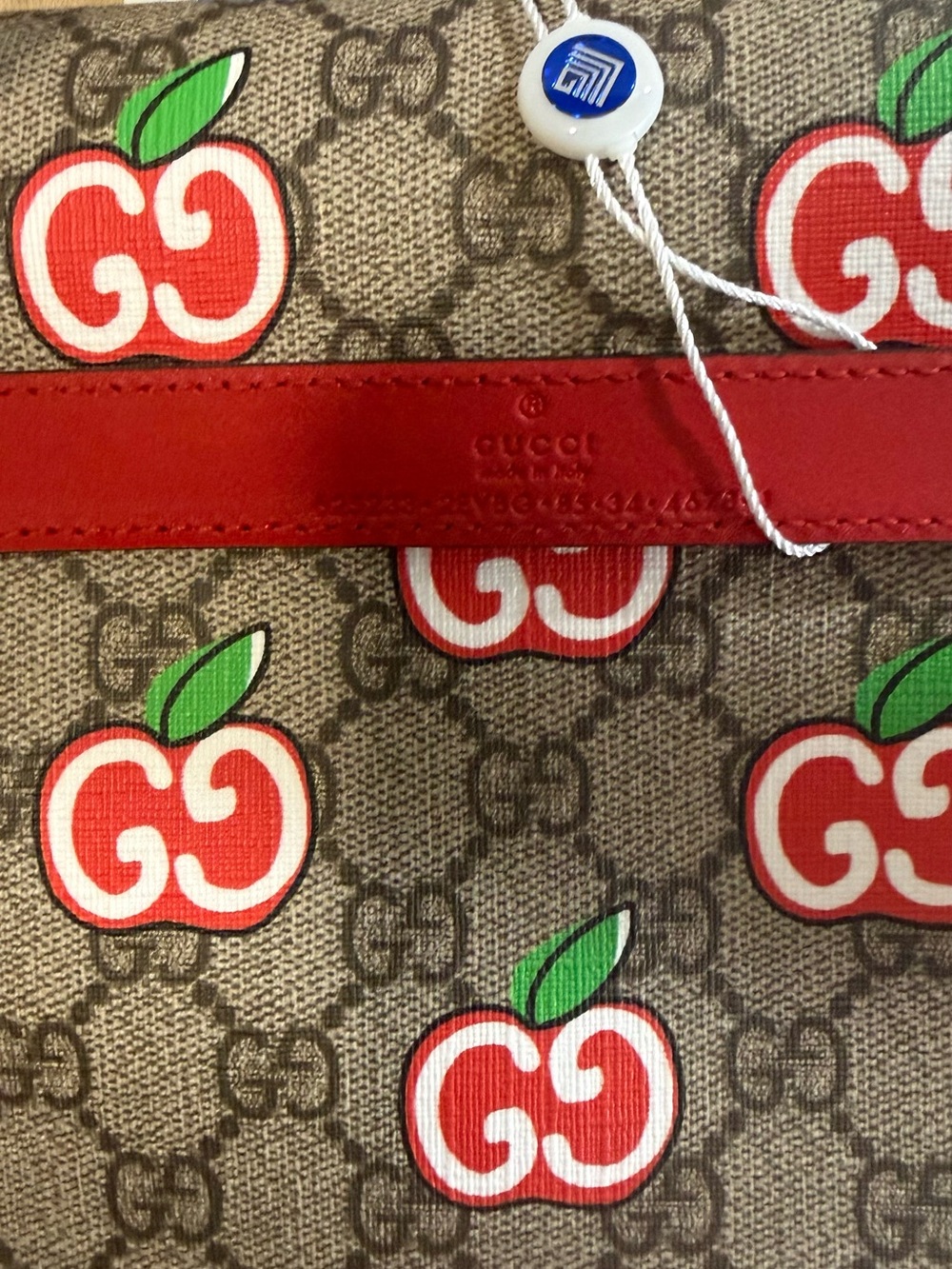 Gucci GG Supreme Canvas Limited Edition Apple Belt Bag - Picture 2 of 5